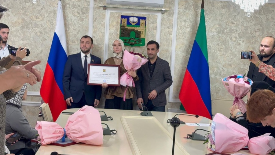 ЧЕСТВУЕМ НАШИХ ЛУЧШИХ!