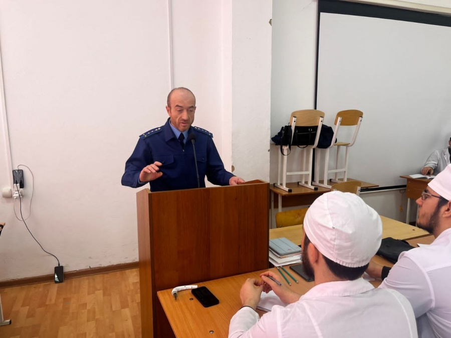 Правовые основы медицинской деятельности:в колледже состоялась встреча с помощником прокурора